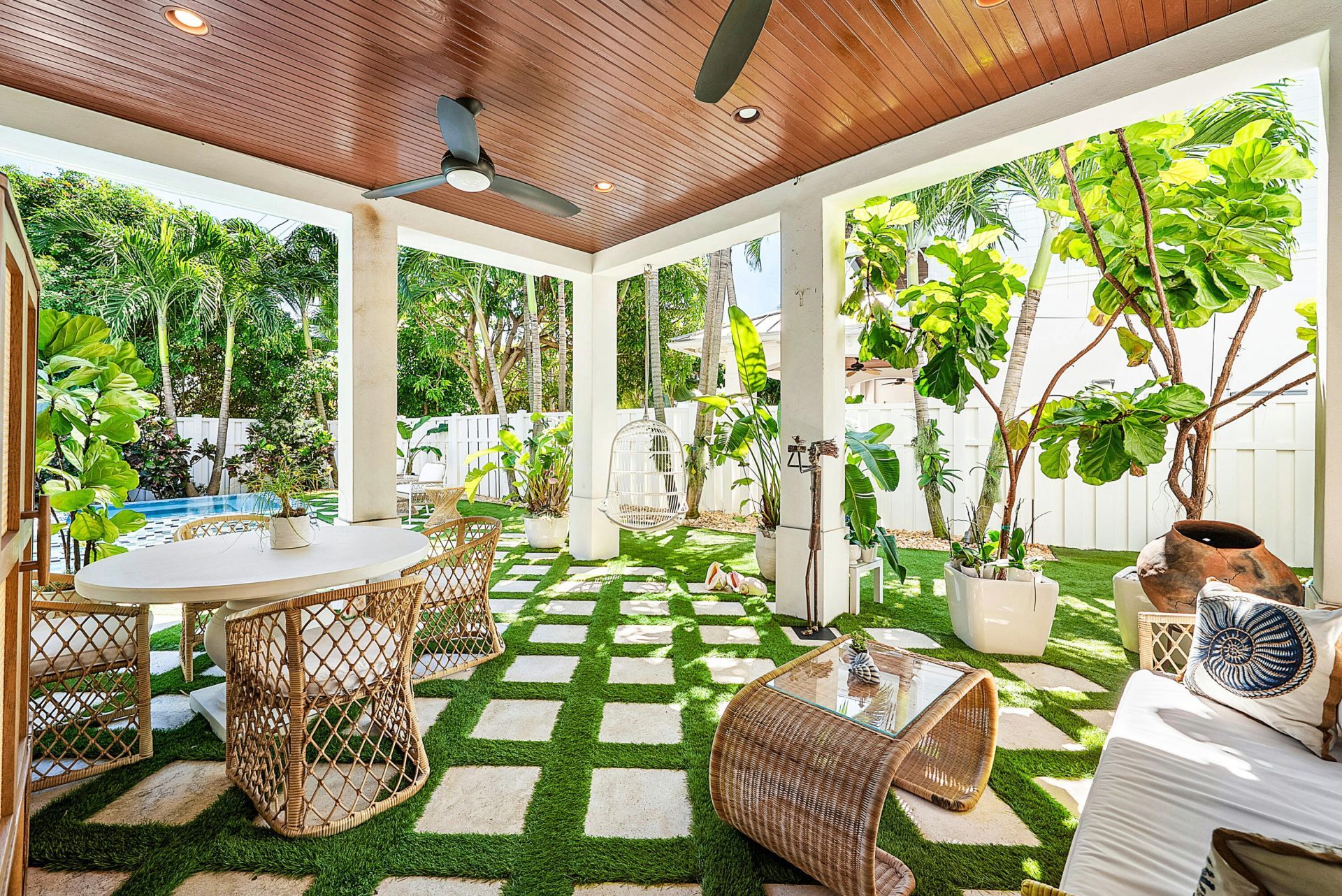 540 NE Spanish Trail, Boca Raton, FL 33432 Photo