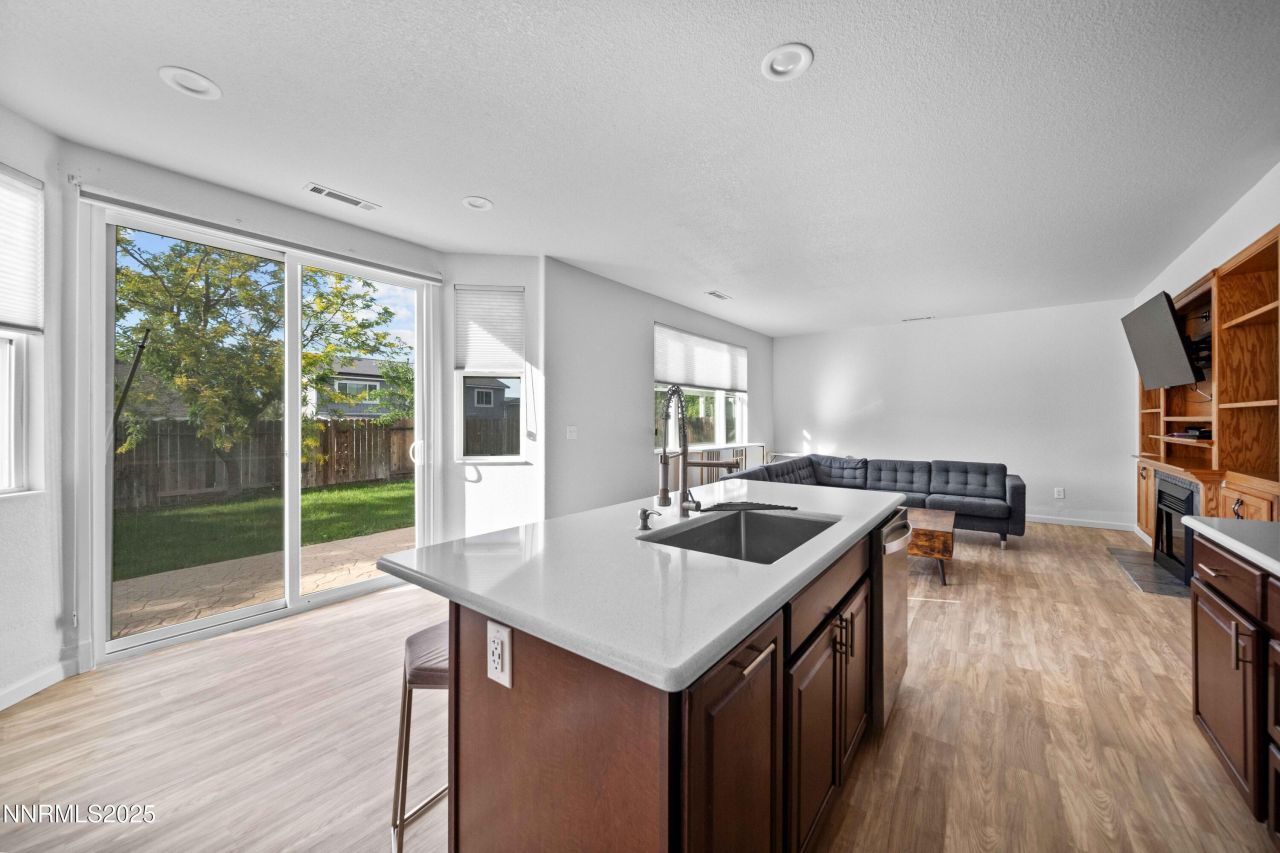 8451 Seal Beach Drive, Reno, NV 89506 Photo