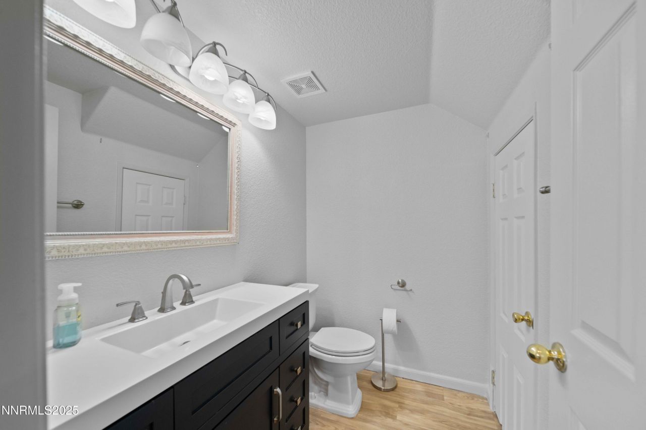 8451 Seal Beach Drive, Reno, NV 89506 Photo