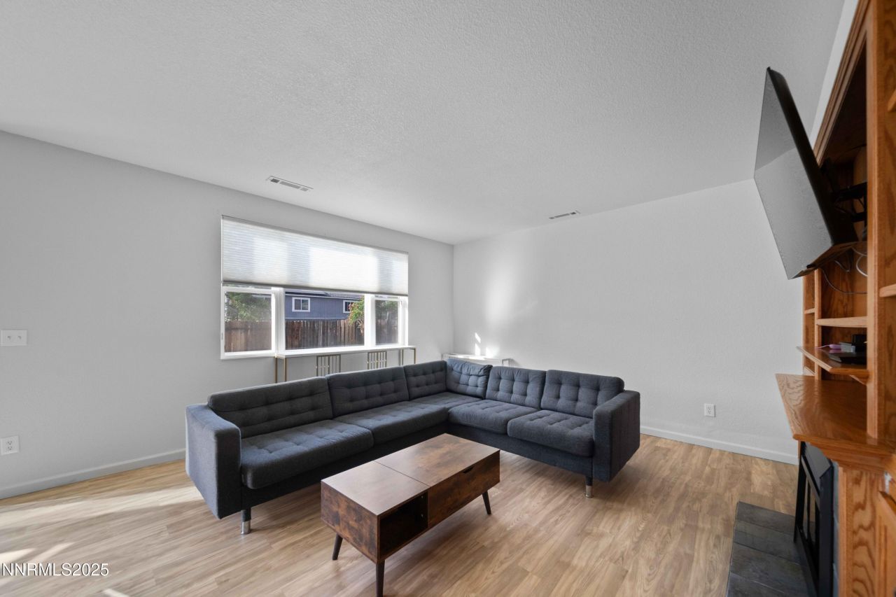 8451 Seal Beach Drive, Reno, NV 89506 Photo