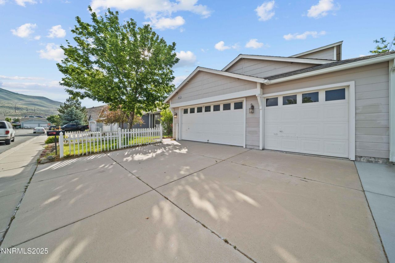 8451 Seal Beach Drive, Reno, NV 89506 Photo