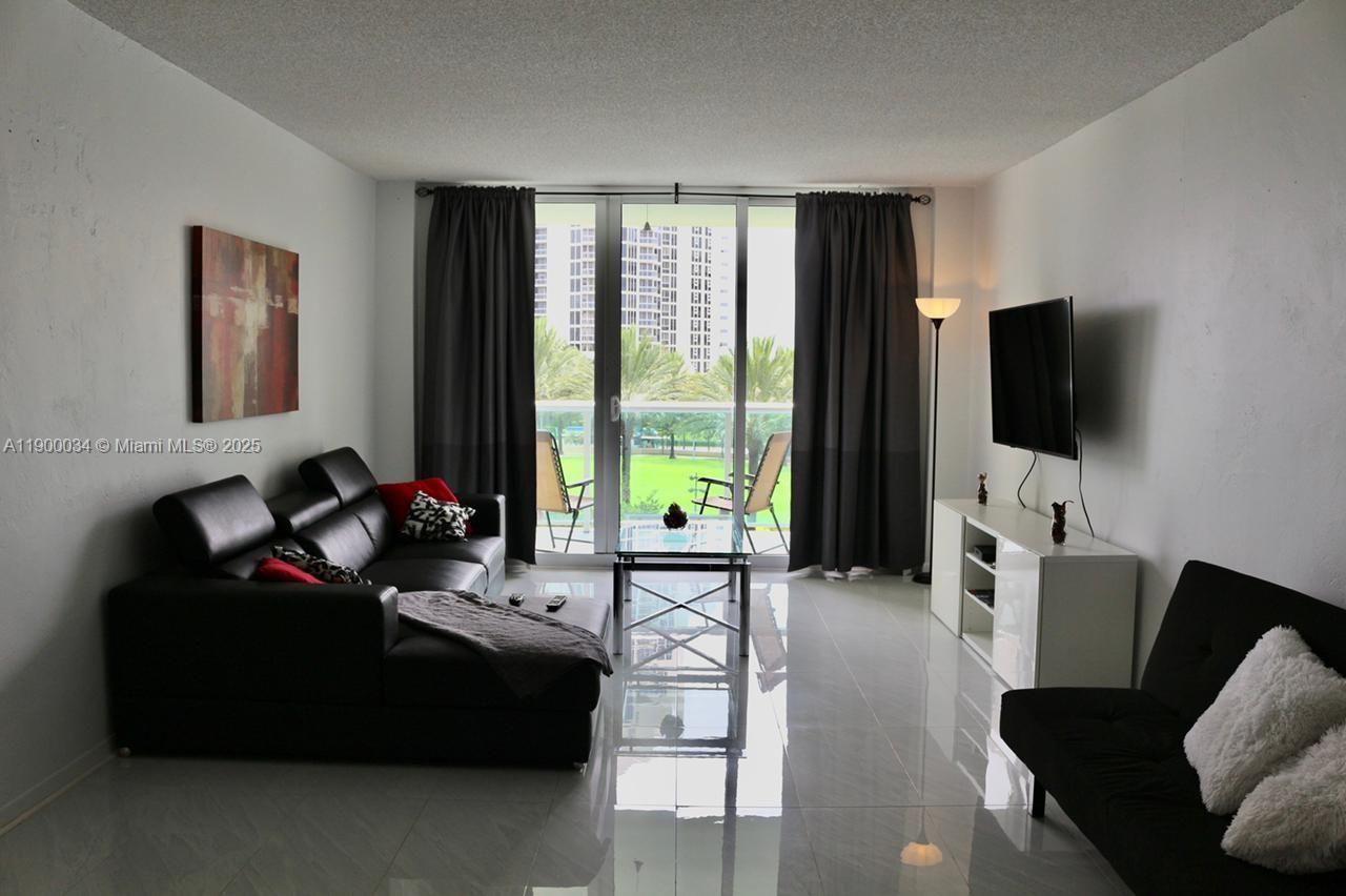 19370 Collins Ave, Unit 415, Sunny Isles Beach, FL 33160 Photo