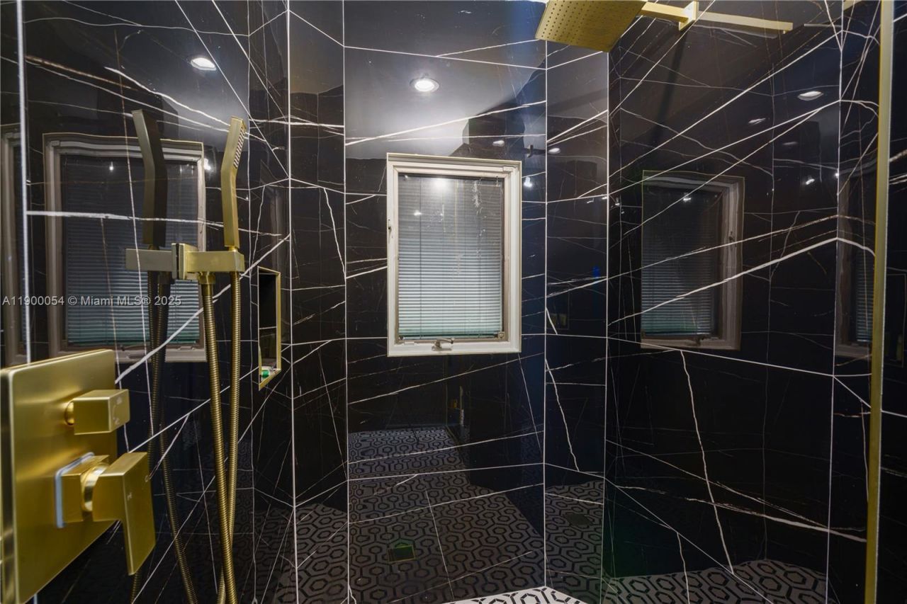 2827 S Indian River Dr, Fort Pierce, FL 34982 Photo