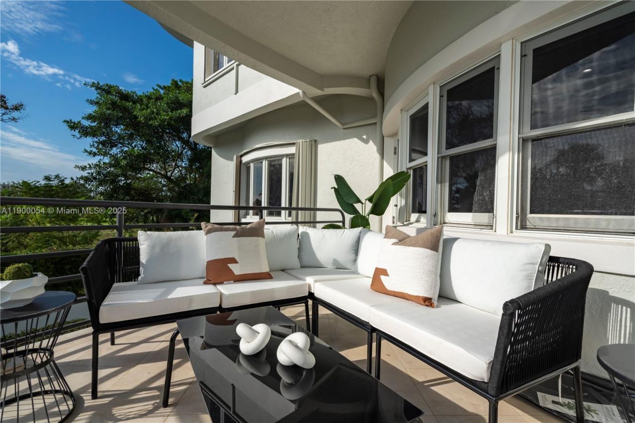 2827 S Indian River Dr, Fort Pierce, FL 34982 Photo