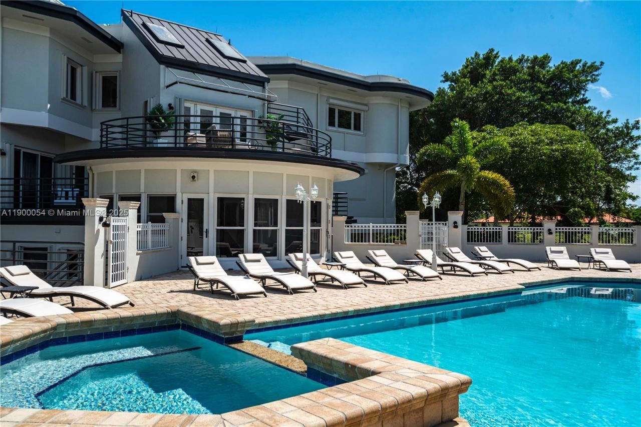 2827 S Indian River Dr, Fort Pierce, FL 34982 Photo