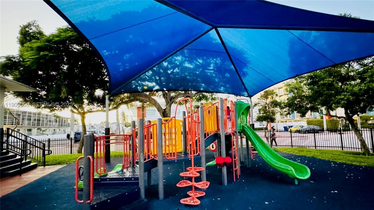 8000 Tatum Waterway Dr, Unit 1, Miami Beach, FL 33141 Photo