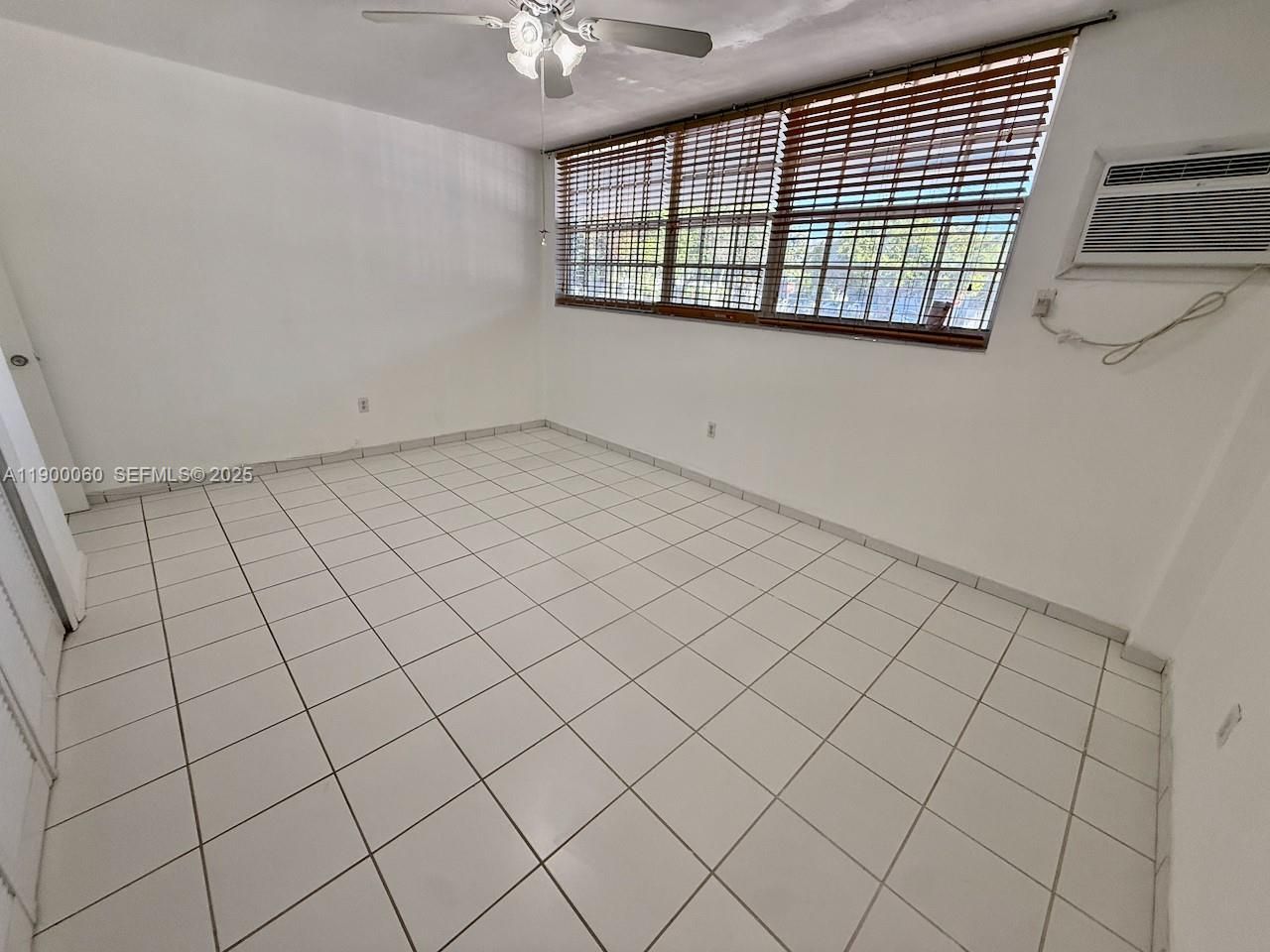 8000 Tatum Waterway Dr, Unit 1, Miami Beach, FL 33141 Photo