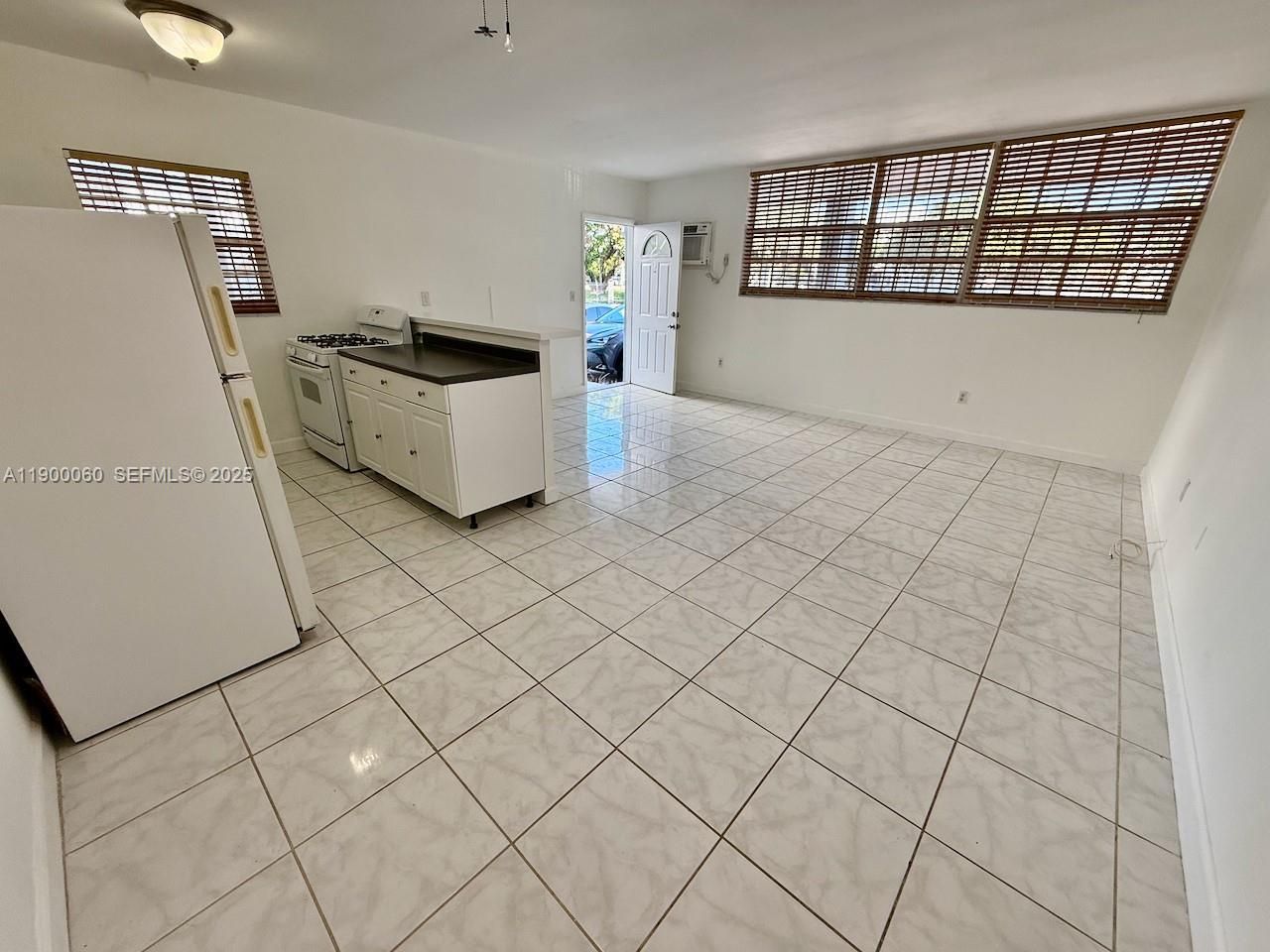 8000 Tatum Waterway Dr, Unit 1, Miami Beach, FL 33141 Photo