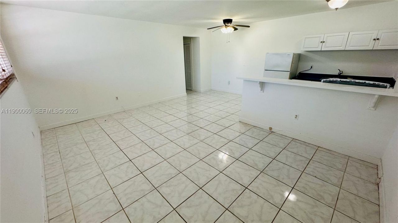 8000 Tatum Waterway Dr, Unit 1, Miami Beach, FL 33141 Photo