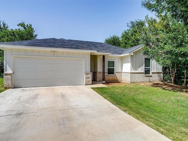 309 Francis Street, Hillsboro, TX 76645