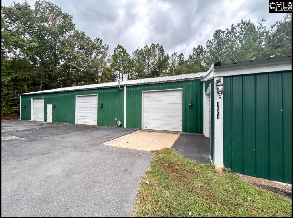 1901 Hollingshed Road Photo 8