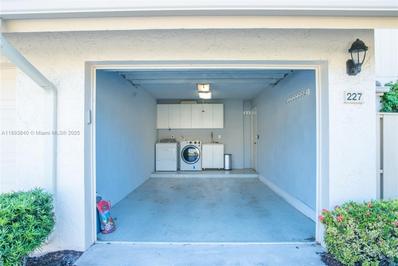 17081 Waterbend Dr, Unit 227, Jupiter, FL 33477 Photo