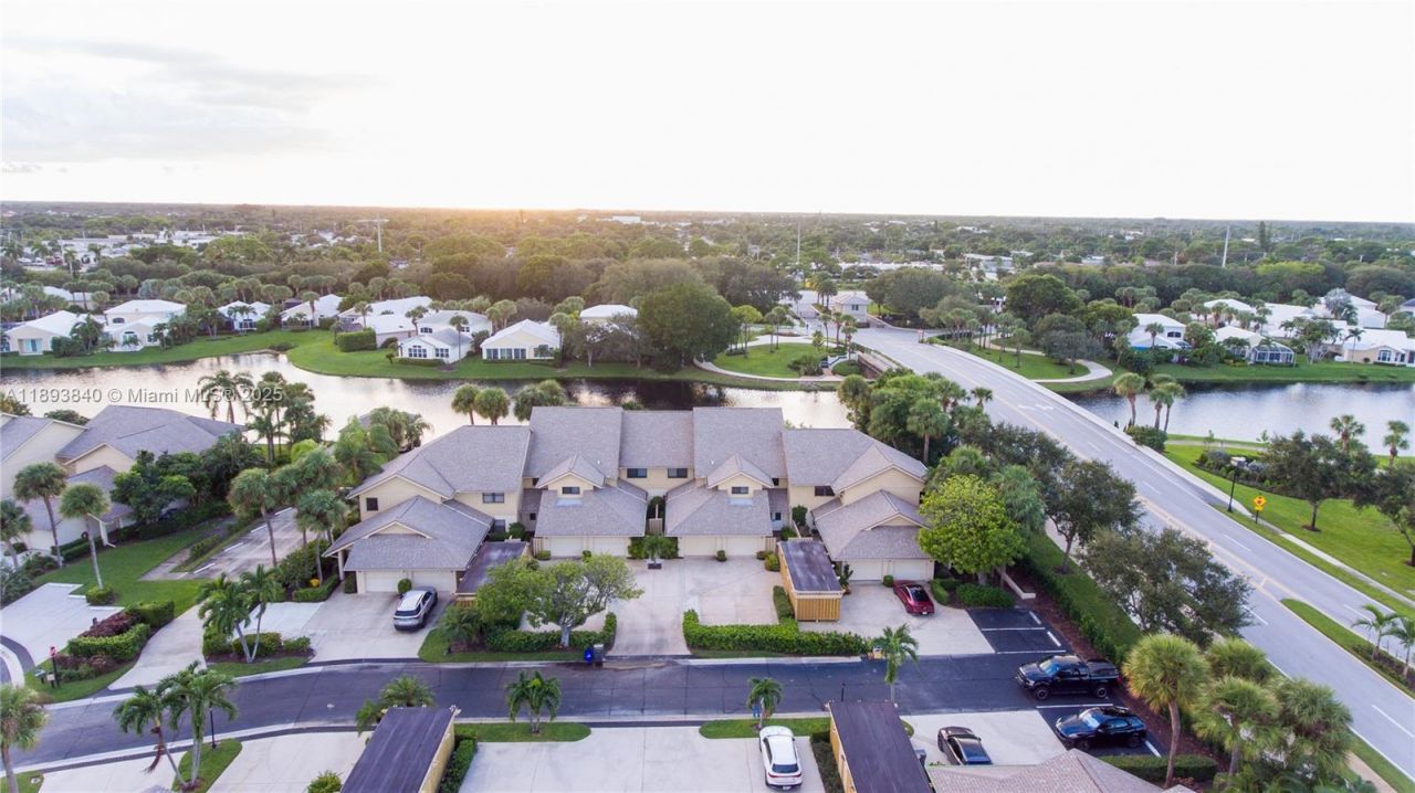 17081 Waterbend Dr, Unit 227, Jupiter, FL 33477 Photo