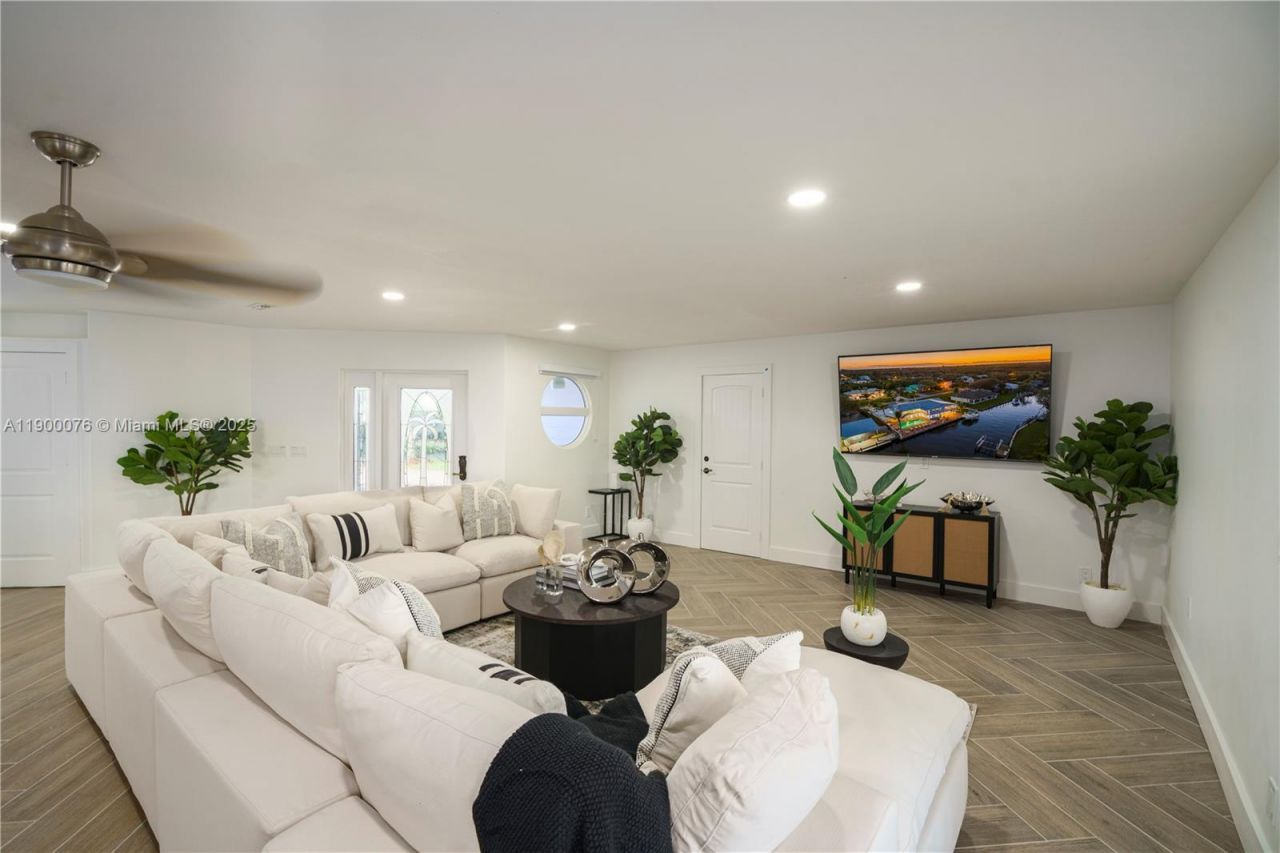 474 Peninsula Dr, Fort Pierce, FL 34946 Photo