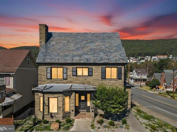 2 W CATAWISSA STREET, NESQUEHONING, PA 18240