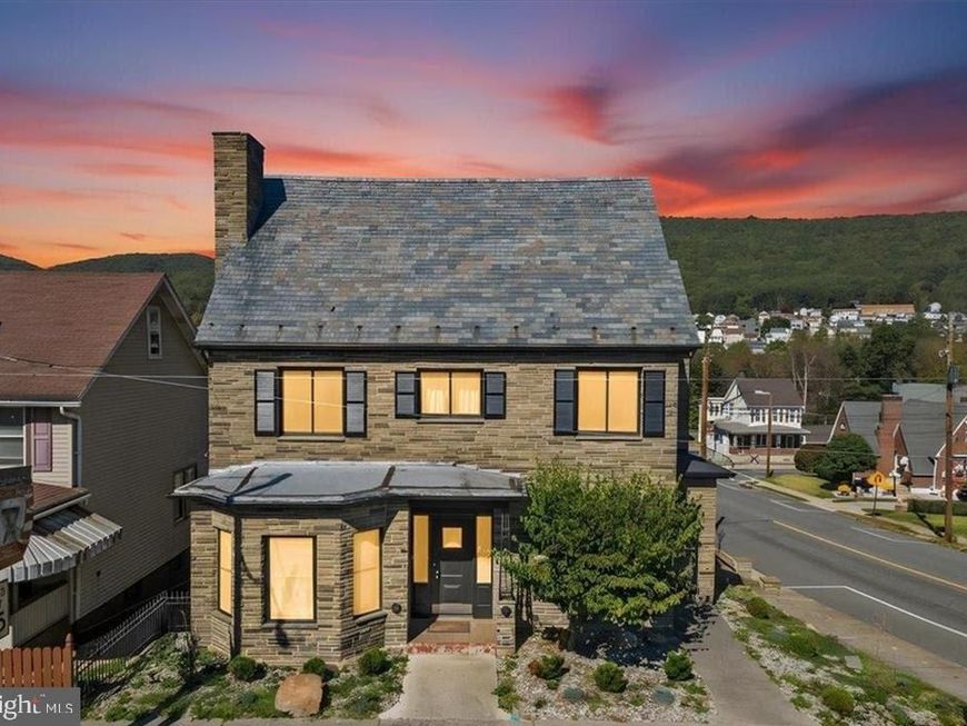 2 W Catawissa Street, Nesquehoning, PA 18240 Main Photo