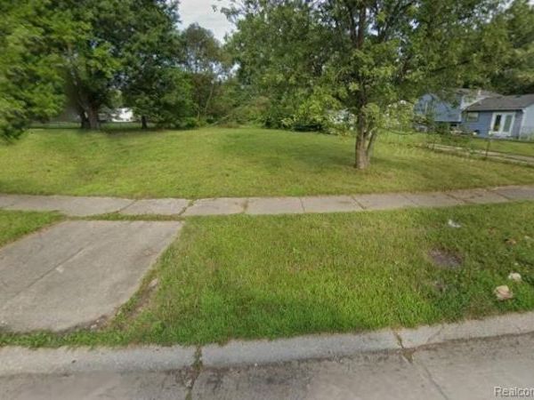15350 Woodmont Street, Romulus, MI 48174