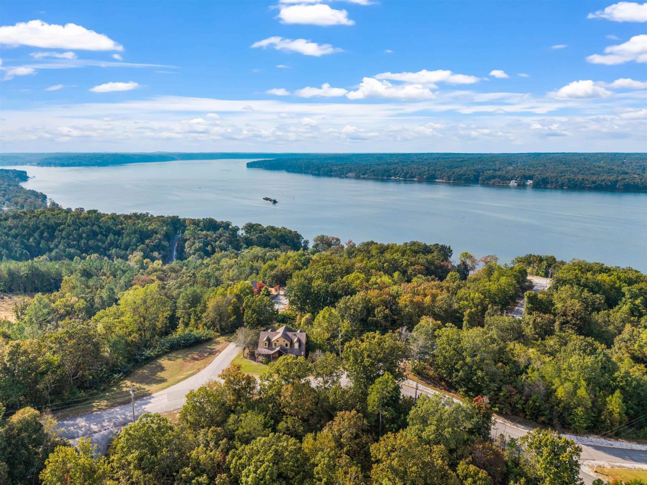 939 EAGLE POINT RD Cherokee, AL 35616