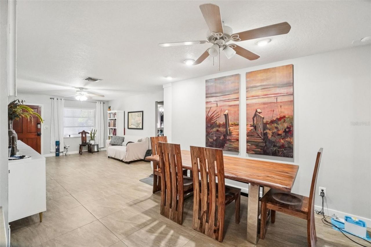 162 SE Lincoln Circle N, Saint Petersburg, FL 33703 Photo