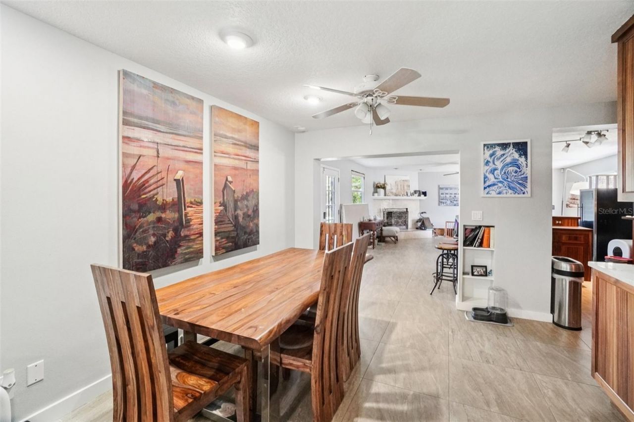 162 SE Lincoln Circle N, Saint Petersburg, FL 33703 Photo