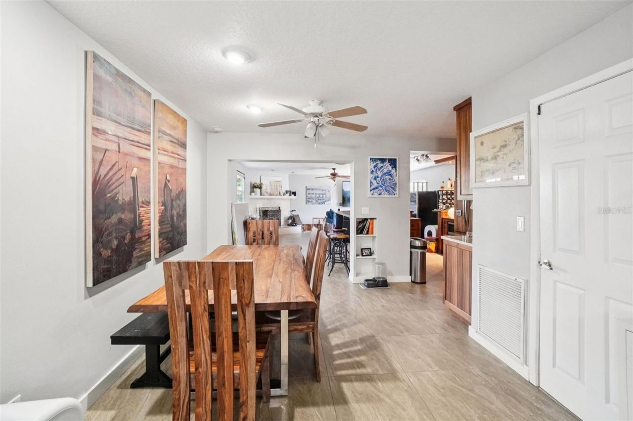 162 SE Lincoln Circle N, Saint Petersburg, FL 33703 Photo