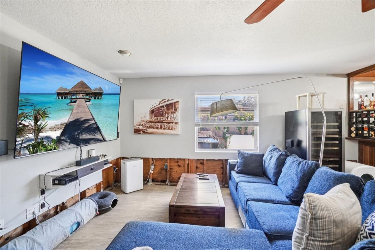 162 SE Lincoln Circle N, Saint Petersburg, FL 33703 Photo