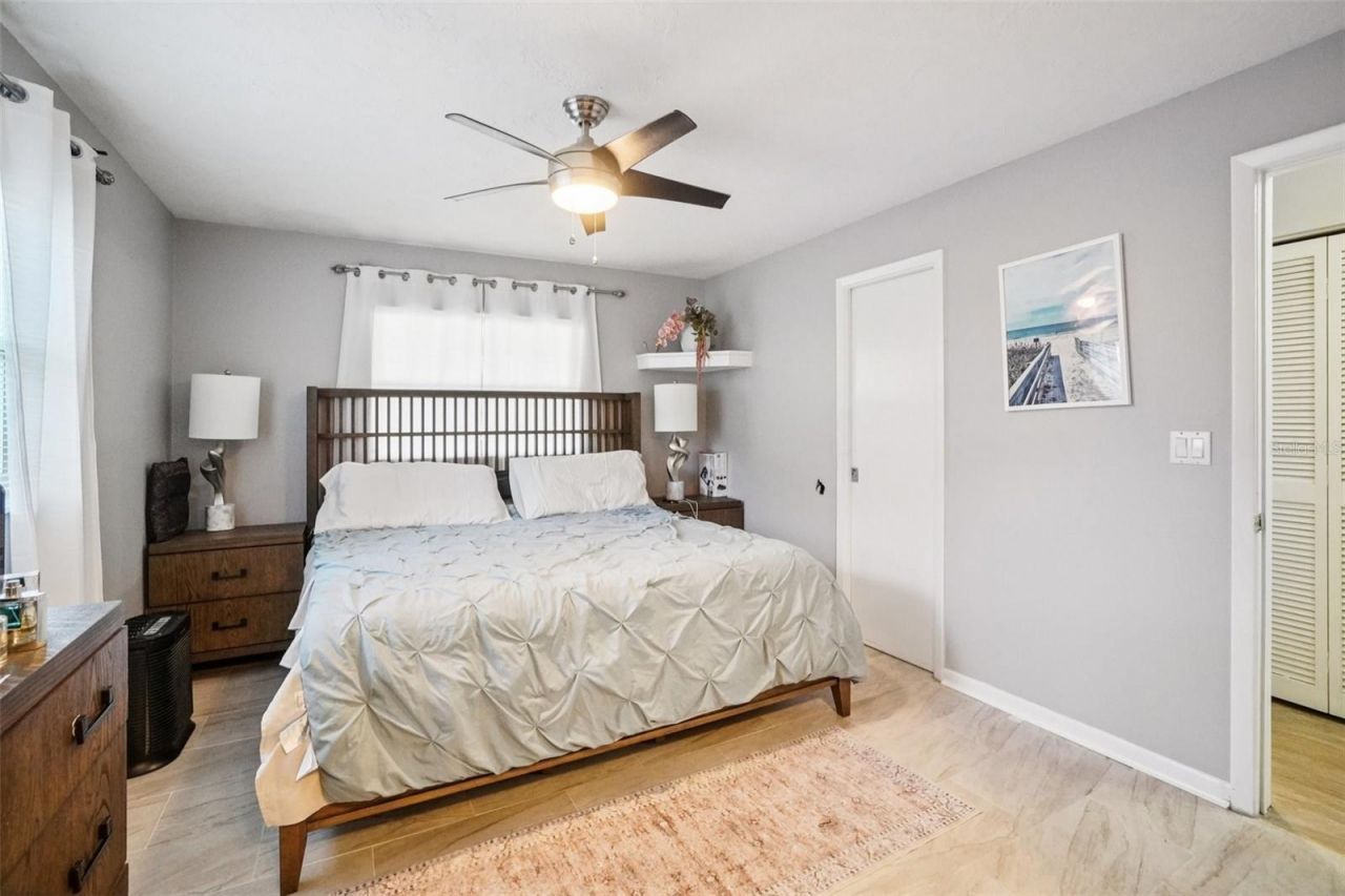 162 SE Lincoln Circle N, Saint Petersburg, FL 33703 Photo