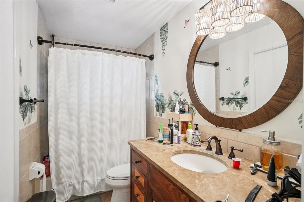 162 SE Lincoln Circle N, Saint Petersburg, FL 33703 Photo