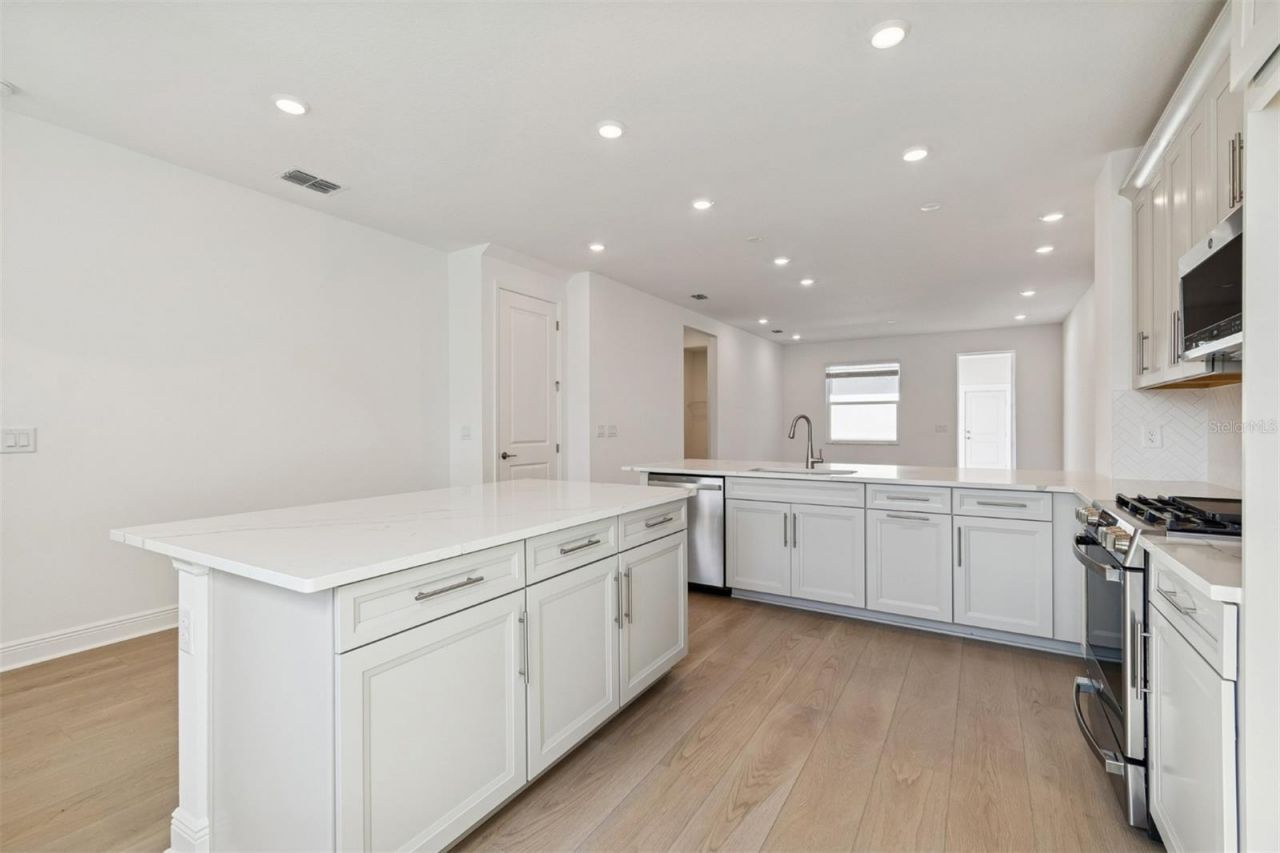 8011 Seaflower Parkway, Bradenton, FL 34210 Photo