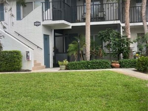 4060 Ice Castle WAY, Unit 10, NAPLES, FL 34112