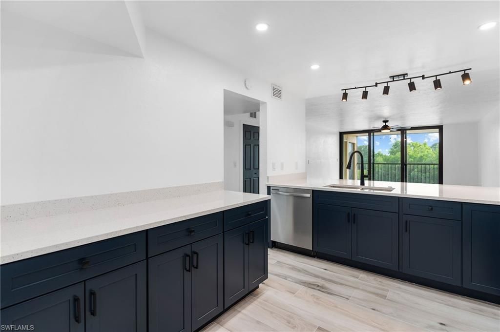 2067 W Lakeview Blvd, Unit 8, North Fort Myers, FL 33903 Photo