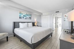 2000 N Ocean Blvd. photo 4