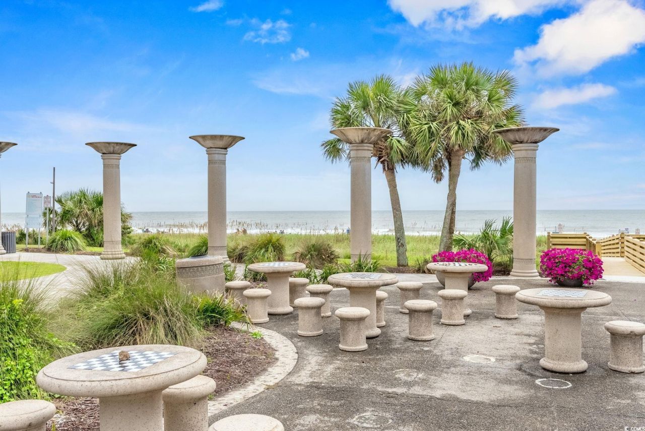 2000 N Ocean Blvd. Photo 24