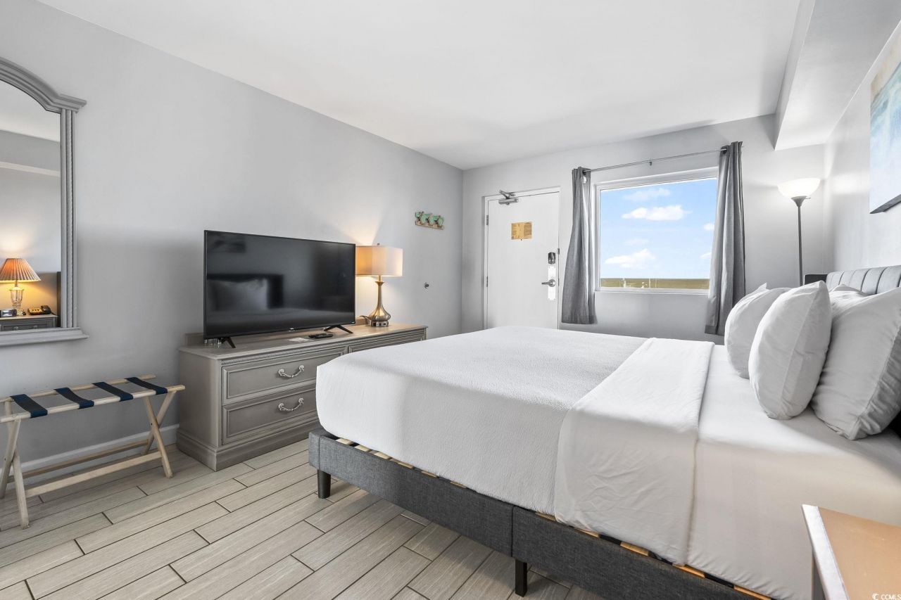 2000 N Ocean Blvd. Photo 4