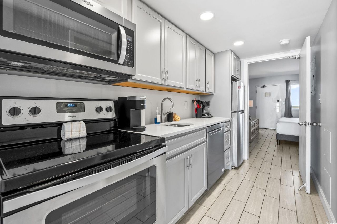 2000 N Ocean Blvd. Photo 7