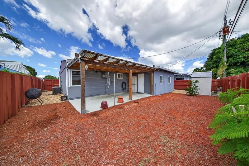 5272 NE 4th Terrace, Fort Lauderdale, FL 33334 Photo