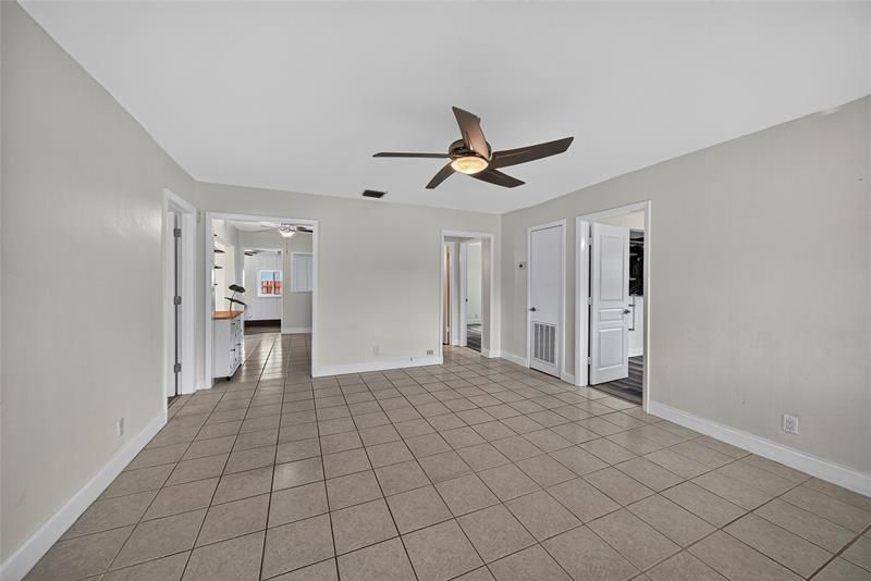 5272 NE 4th Terrace, Fort Lauderdale, FL 33334 Photo