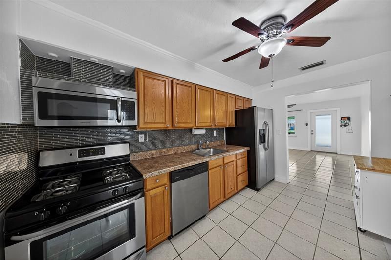 5272 NE 4th Terrace, Fort Lauderdale, FL 33334 Photo