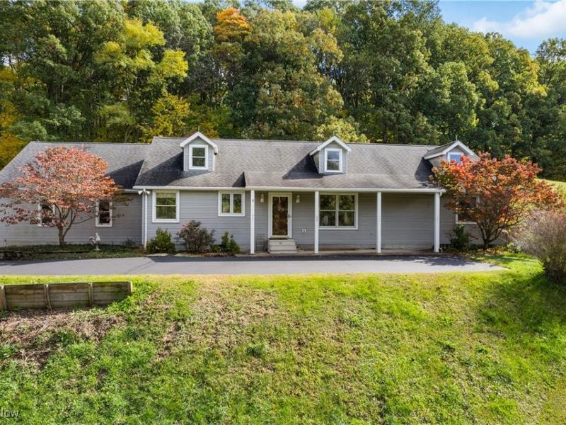 9732 Erie Avenue SW, Beach City, OH 44608 Photo 1