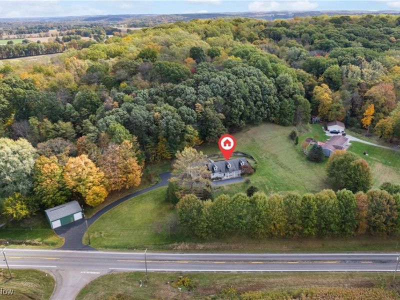 9732 Erie Avenue SW, Beach City, OH 44608 Photo 2