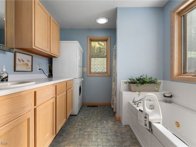 9732 Erie Avenue SW, Beach City, OH 44608 Photo 27