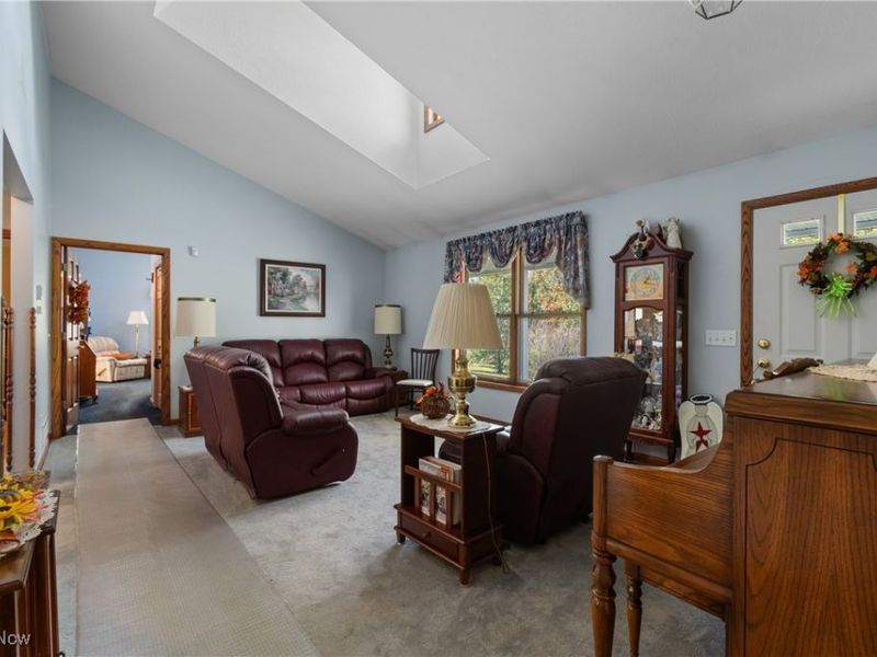 9732 Erie Avenue SW, Beach City, OH 44608 Photo 4