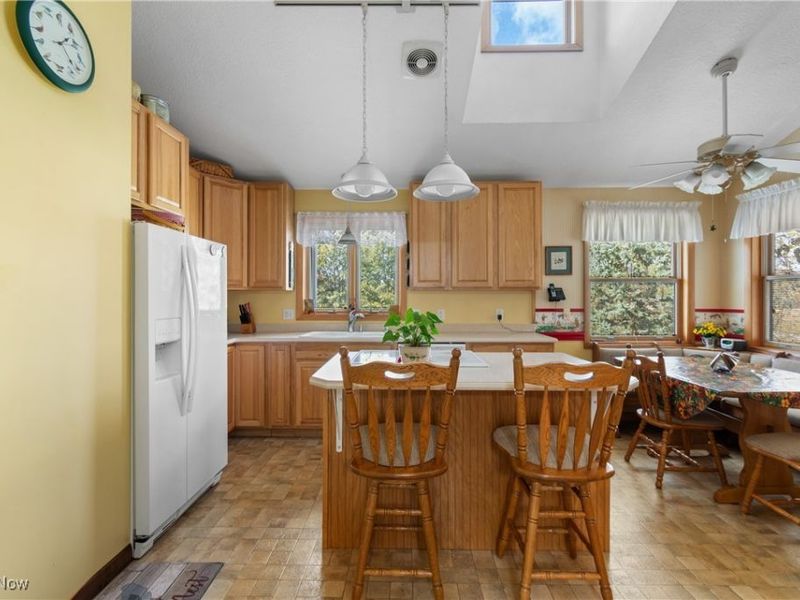 9732 Erie Avenue SW, Beach City, OH 44608 Photo 8