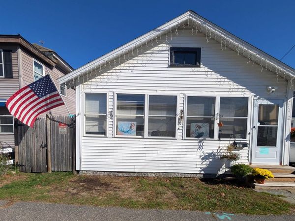 12 Kentville Terrace, Hampton, NH 03842
