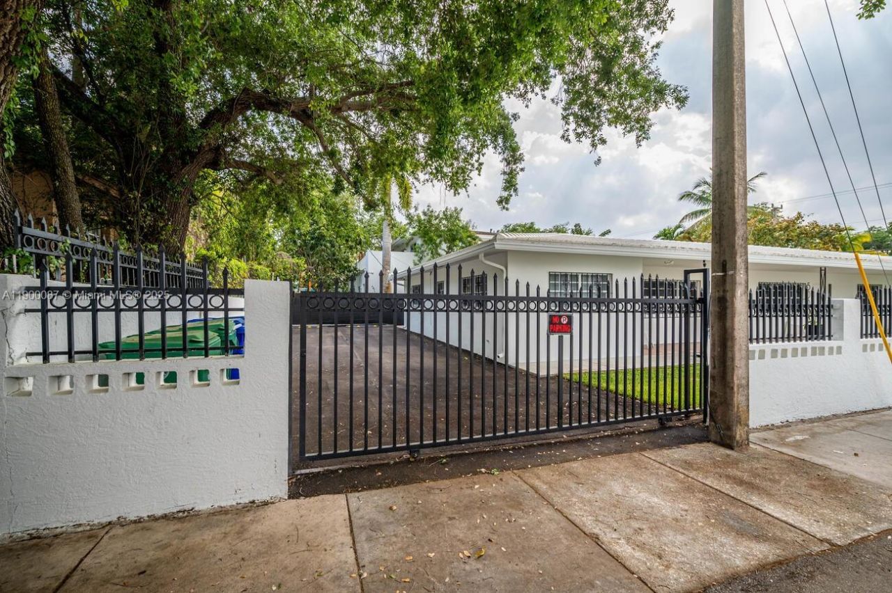 510 NE 66th St, Unit 1, Miami, FL 33138 Photo