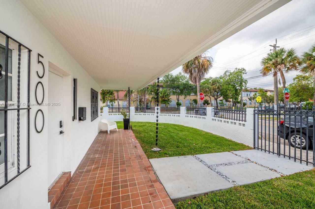 510 NE 66th St, Unit 1, Miami, FL 33138 Photo