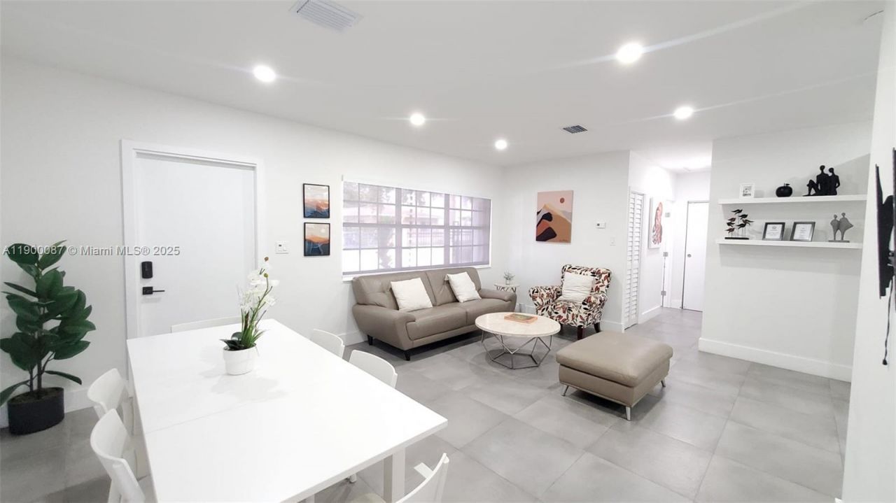 510 NE 66th St, Unit 1, Miami, FL 33138 Photo