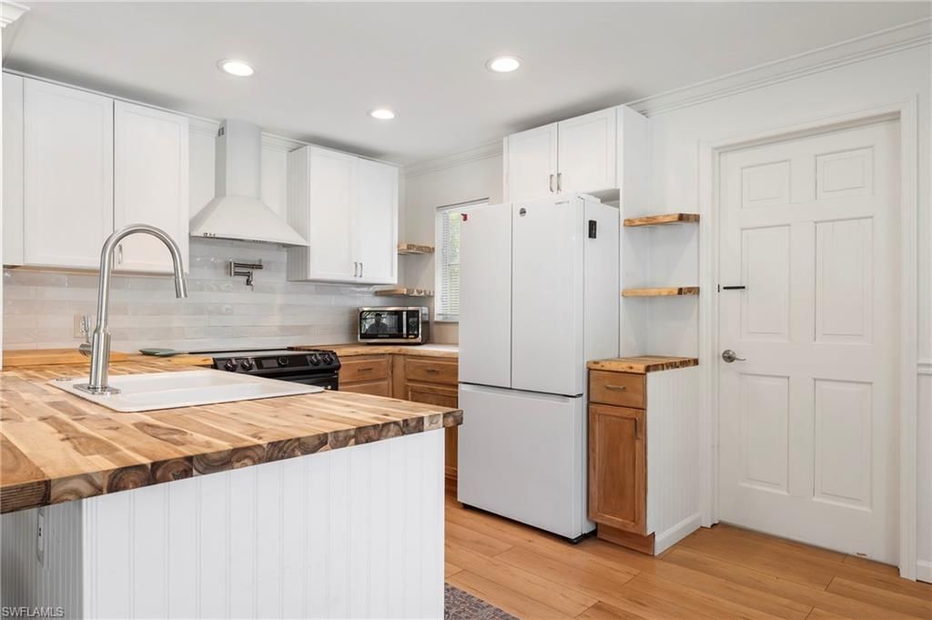 2432 Washington Ave, Naples, FL 34112 Photo