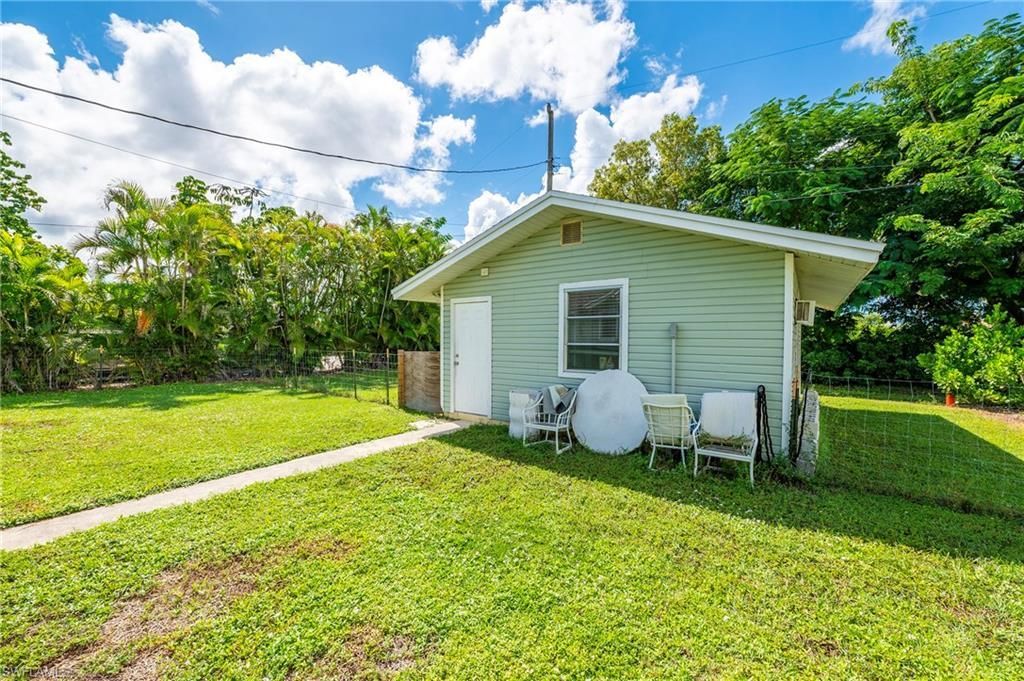 2432 Washington Ave, Naples, FL 34112 Photo