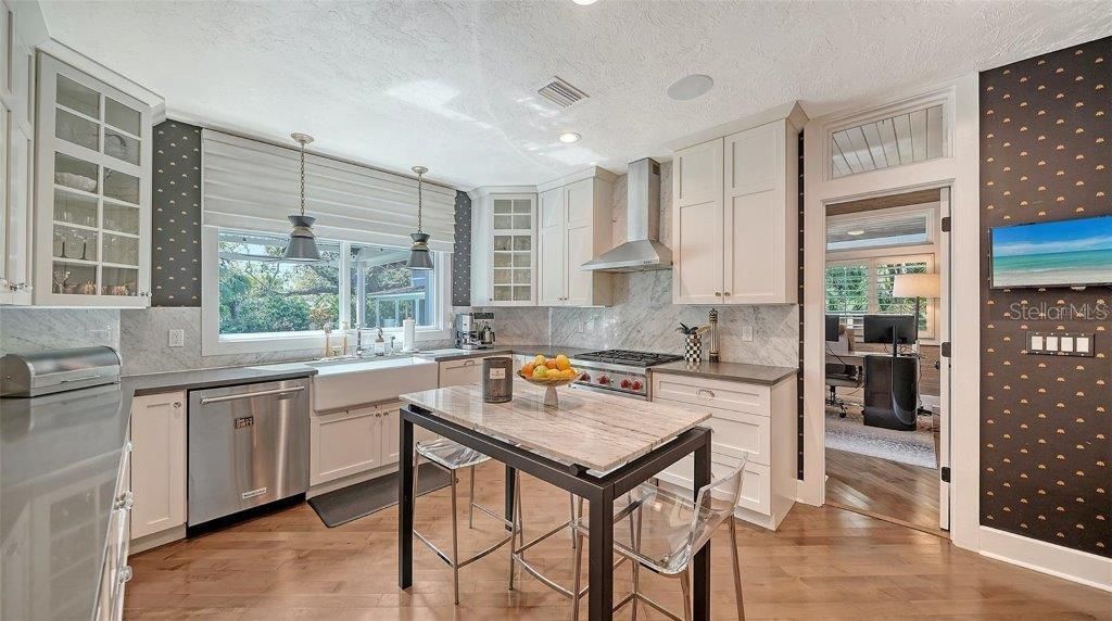 1774 Cherokee Drive, Sarasota, FL 34239 Photo